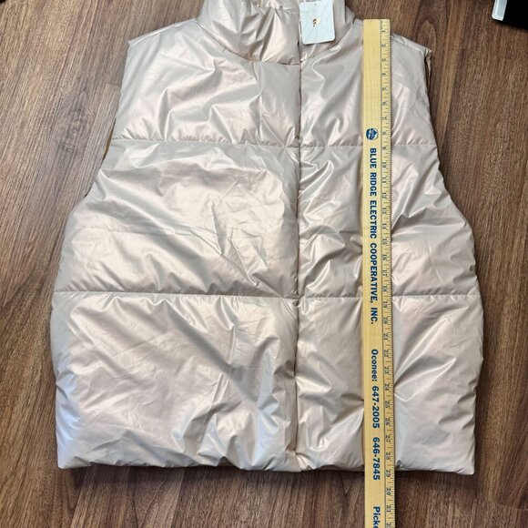 Fabletics NWT Oversized Puffer Vest Womens XL Polyester Blush Pink Pearlescent - Picture 7 of 13